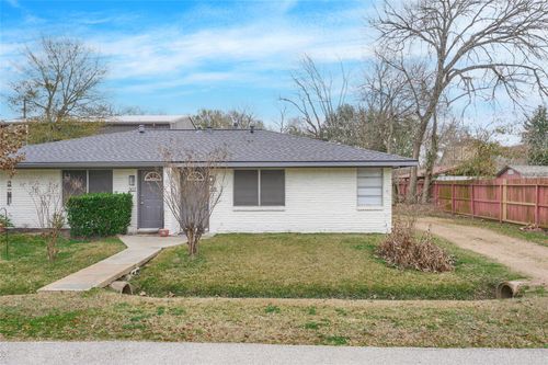 309 S Magnolia St, Tomball, TX, 77375-4631 | Card Image