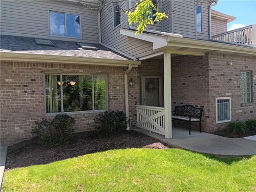 9303 Sundance Dr, Bridgeville, PA, 15017-1185 | Card Image