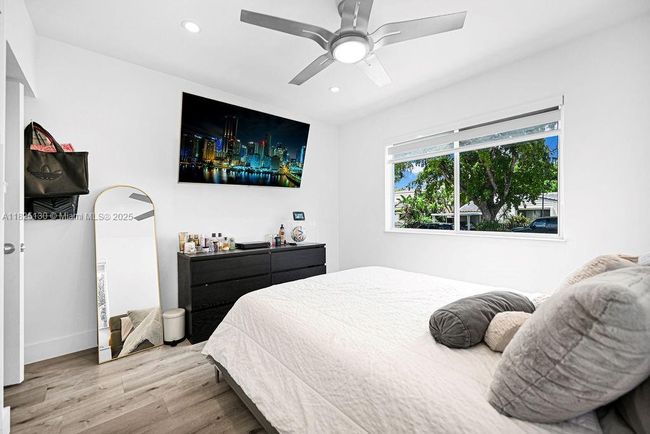876 Ne 81 St St, House other with 3 bedrooms, 2 bathrooms and null parking in Miami FL | Image 21