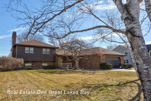 3614 Desert Dr, Saginaw, MI, 48603-1975 | Card Image