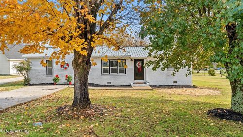 326 Greenwood Cir, Madisonville, TN, 37354-1098 | Card Image