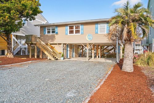 427 6th St, Sunset Beach, NC, 28468-4011 | Card Image
