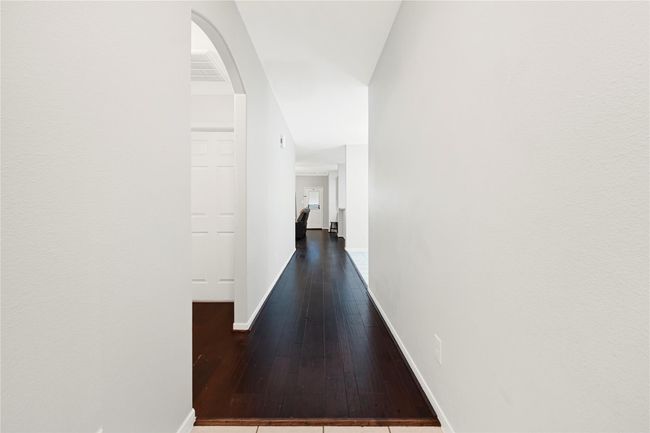 9002 Saint Laurent Ln, House other with 3 bedrooms, 2 bathrooms and 2 parking in Houston TX | Image 7