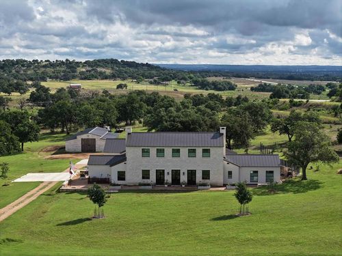 130 Overlook Dr, Fredericksburg, TX, 78624-8038 | Card Image