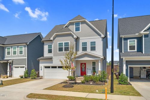 165 Retreat Dr, Fuquay Varina, NC, 27526-4063 | Card Image