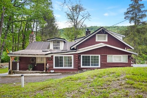 88 Lakeside Dr, Sussex, NJ, 07461-4396 | Card Image