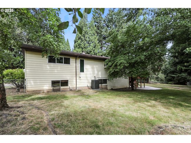 1425 Se 9 Th St, House other with 6 bedrooms, 3 bathrooms and null parking in Gresham OR | Image 35