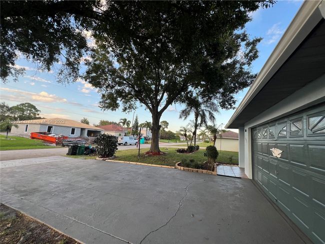 1921 Sw Hickock Ter, House other with 3 bedrooms, 2 bathrooms and null parking in Port St. Lucie FL | Image 64