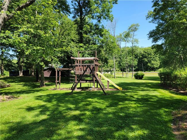 108 W 2 Nd St, House other with 4 bedrooms, 2 bathrooms and null parking in Burnside PA | Image 23