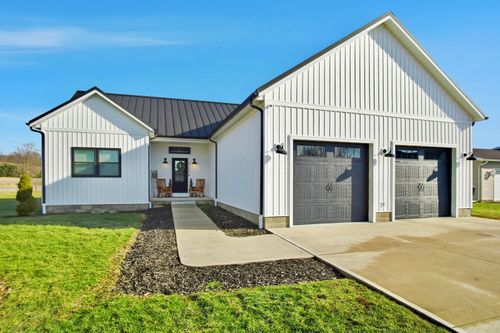 6100 Arnies Dr, Nashport, OH, 43830-9112 | Card Image