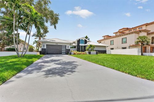 2936 68th Ave S, St Petersburg, FL, 33712-5525 | Card Image