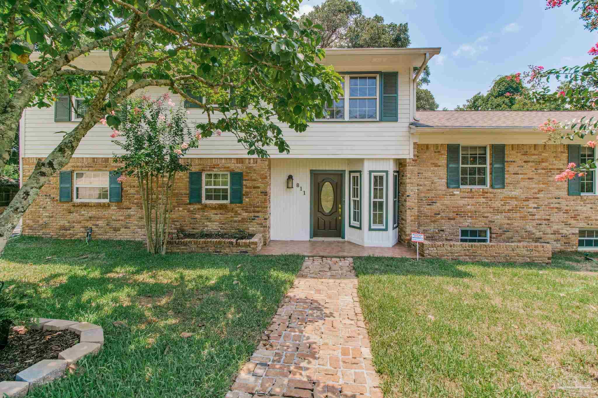 Woodbine Dr, Pensacola, FL 32503