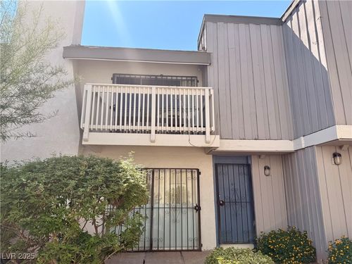 576 Willow Green Dr, Las Vegas, NV, 89169-3769 | Card Image