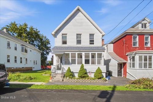 11 Archibald St, Watervliet, NY, 12189-1806 | Card Image
