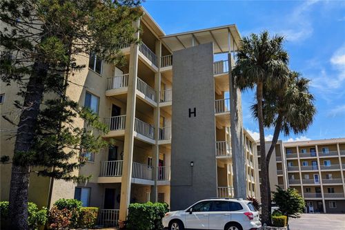 h-416-3807 Lake Bayshore Dr, BRADENTON, FL, 34205-5116 | Card Image
