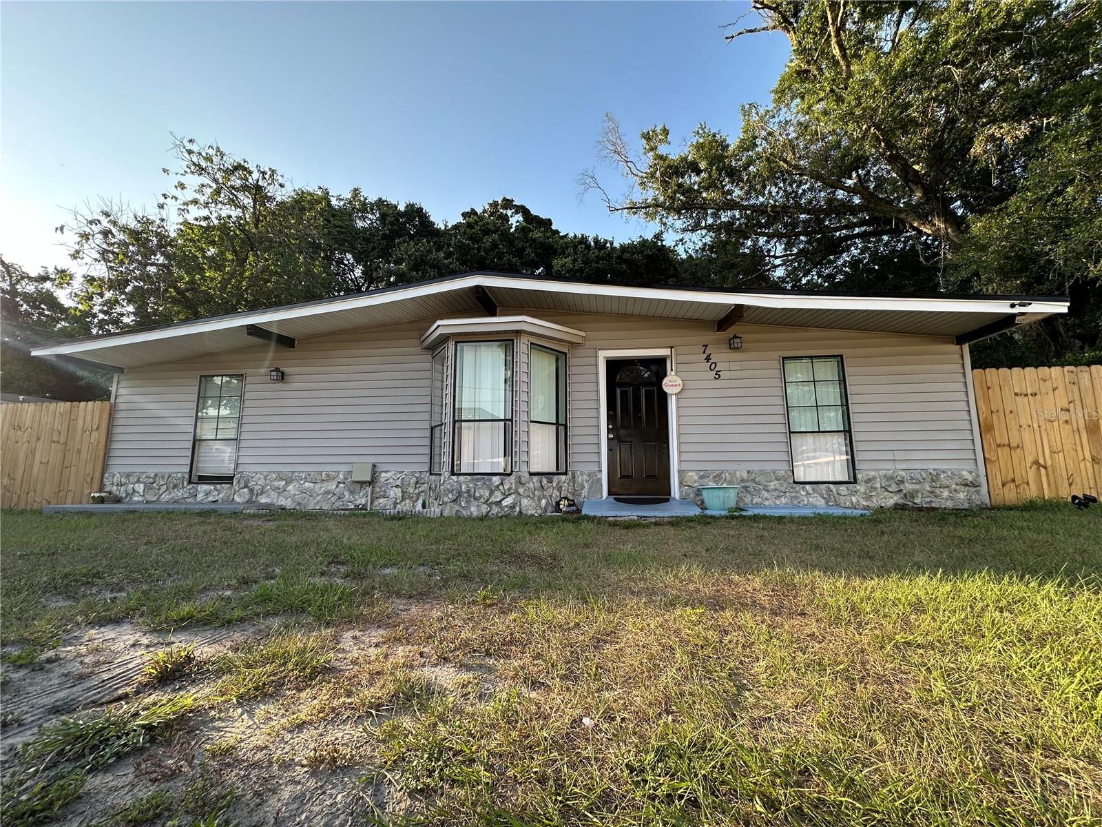 Albany Dr, Tampa, FL 33625