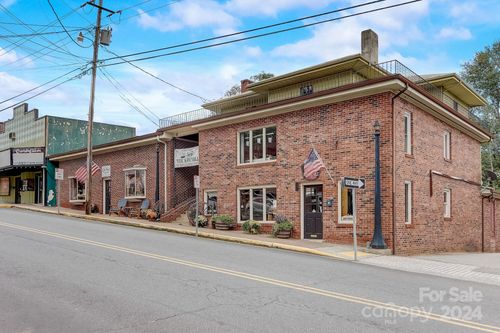 127 W Main St, Burnsville, NC, 28714-2826 | Card Image
