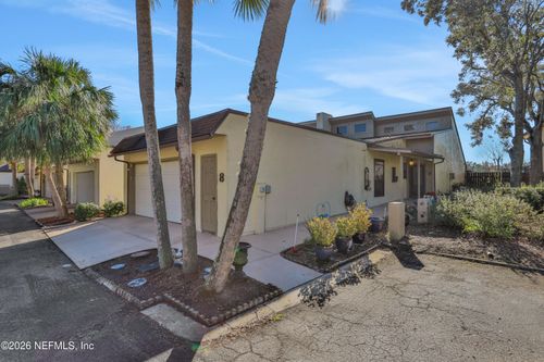 8 Fox Valley Dr, ORANGE PARK, FL, 32073-5114 | Card Image