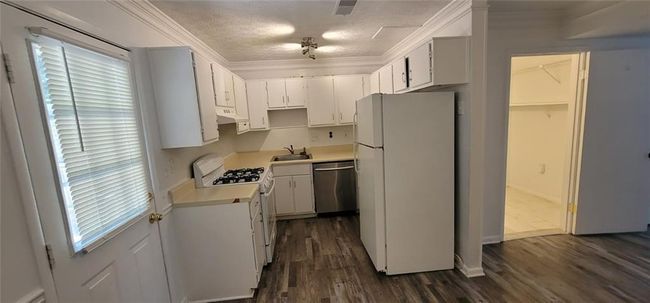3284 Highpoint Ct, Home with 2 bedrooms, 2 bathrooms and 9 parking in Snellville GA | Image 5