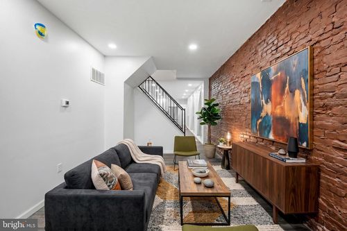 2011 N Pulaski St, BALTIMORE, MD, 21217-1234 | Card Image