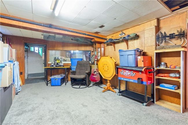 226 Charing Cross St, House other with 3 bedrooms, 1 bathrooms and 5 parking in Brantford ON | Image 28