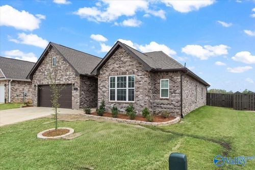 1906 Rae Court Se, Hartselle, AL, 35640 | Card Image