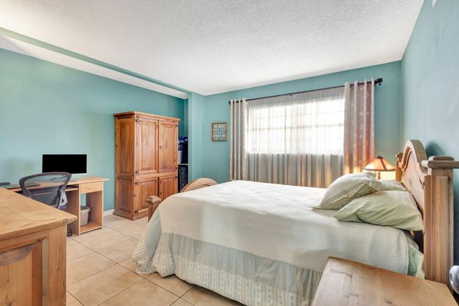 APT-503 - 301 Lake Shore Dr, Condo with 2 bedrooms, 2 bathrooms and null parking in Lake Park FL | Image 26