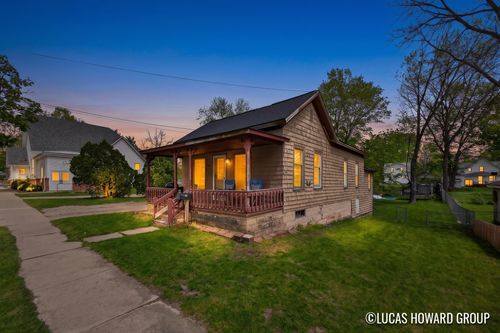 529 Michigan Ave, Hastings, MI, 49058-1421 | Card Image