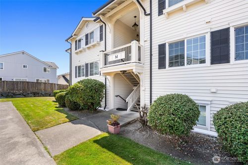 m202-12404 E Gibson Rd, Everett, WA, 98204-8680 | Card Image
