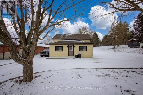21 Main Street W, Mapleton, ON, N0G1P0 | Card Image