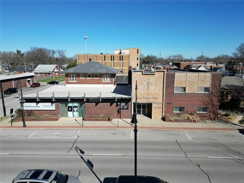 415 W Main St, Collinsville, IL, 62234-3043 | Card Image
