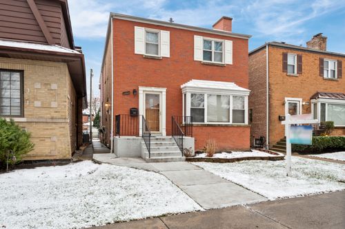 2921 W Jarvis Avenue, CHICAGO, IL, 60645 | Card Image