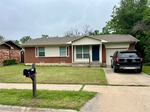2005 Shawnee St, Denton, TX, 76209-3331 | Card Image