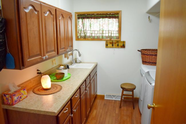 1208 Oak St, House other with 4 bedrooms, 2 bathrooms and null parking in Osage IA | Image 12