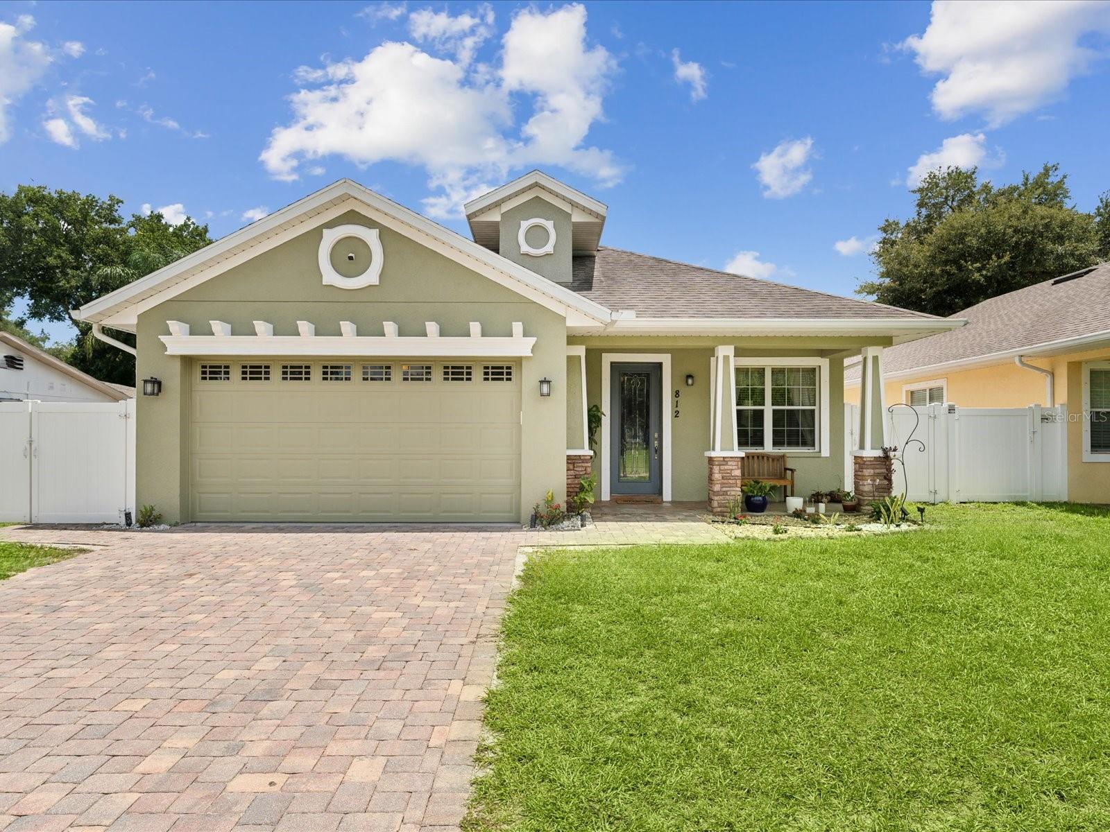 Country Club Dr, Tampa, FL 33612