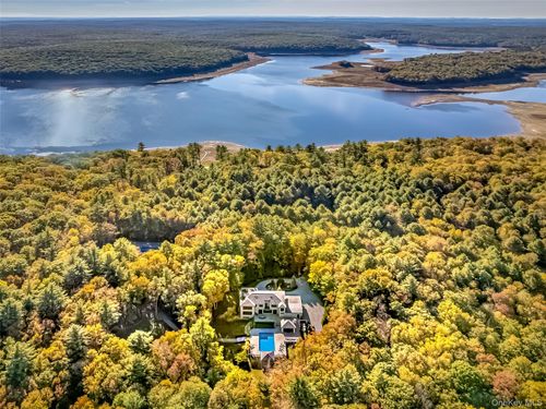 61 Top Ridge Trl, White Lake, NY, 12786-7008 | Card Image