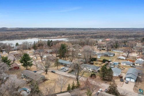 190 Lawrence St, Prescott, WI, 54021-1121 | Card Image