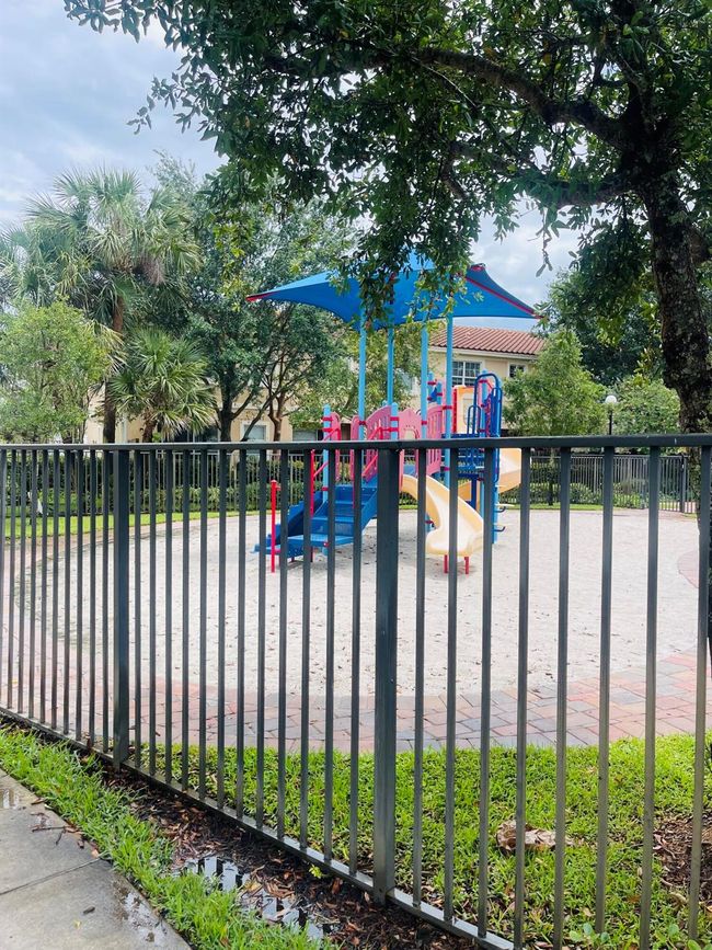 4333 Braxton Ave, Condo with 2 bedrooms, 3 bathrooms and null parking in West Palm Beach FL | Image 25