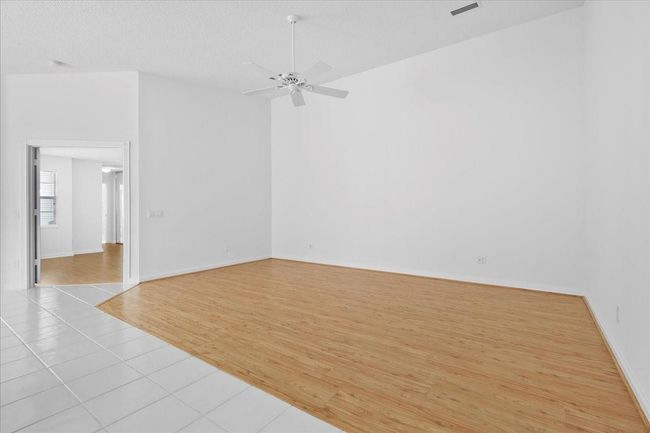 7747 Se Spicewood Cir, Home with 2 bedrooms, 2 bathrooms and null parking in Hobe Sound FL | Image 11