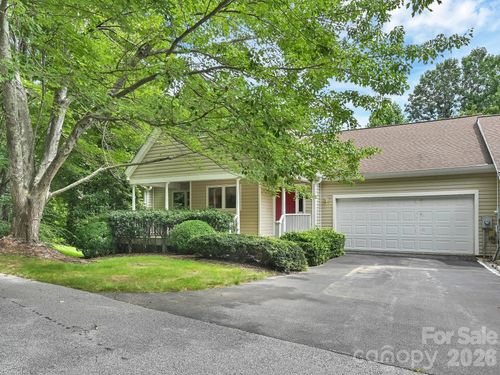 101 Valley Hill Dr, Hendersonville, NC, 28791-1399 | Card Image