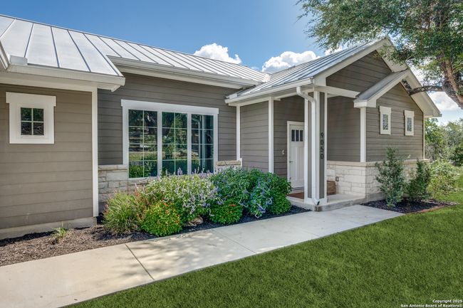 9050 Rebecca Creek Rd, House other with 3 bedrooms, 2 bathrooms and null parking in Spring Branch TX | Image 4