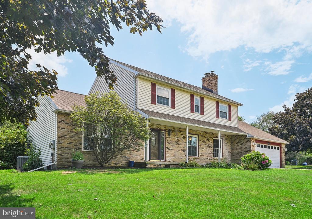 Clearfield Ln, Coatesville, PA 19320