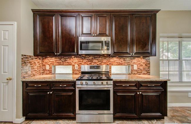 3203 Blaesser Dr, House other with 4 bedrooms, 3 bathrooms and 2 parking in Pearland TX | Image 22