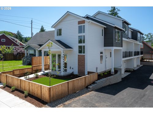 87 Ne 78th Ave, Portland, OR, 97213-6332 | Card Image