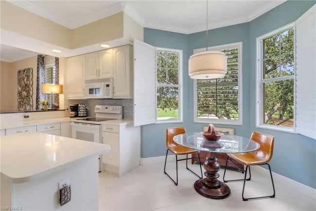 APT-2004 - 762 Regency Reserve Cir, Condo with 3 bedrooms, 3 bathrooms and 2 parking in NAPLES FL | Image 15