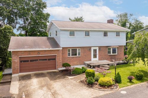 107 Oakview Dr, Morgantown, WV, 26505-2328 | Card Image