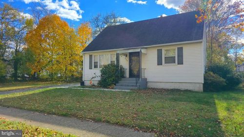 529 Hunt Ave, Hamilton, NJ, 08610-4618 | Card Image