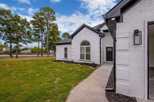 101 Pleasantwood Dr, Maumelle, AR, 72113-7072 | Card Image