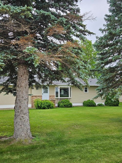347 2nd St Ne, Richmond, MN, 56368-8031 | Card Image