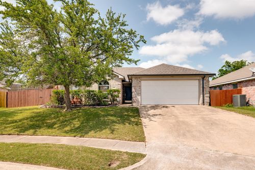 101 Havenwood Ln, Garland, TX, 75043-8909 | Card Image